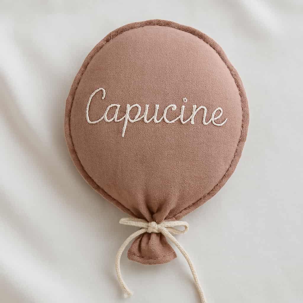 Ballon mural personnalise avec le prenom capucine couleur vieux rose