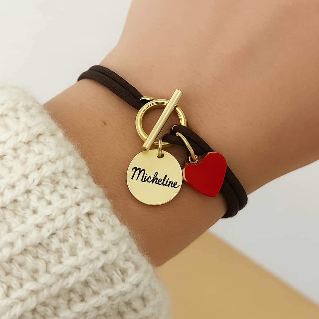 Bijou personnalise avec le prenom micheline cordon medaillon et breloque coeur couleur or