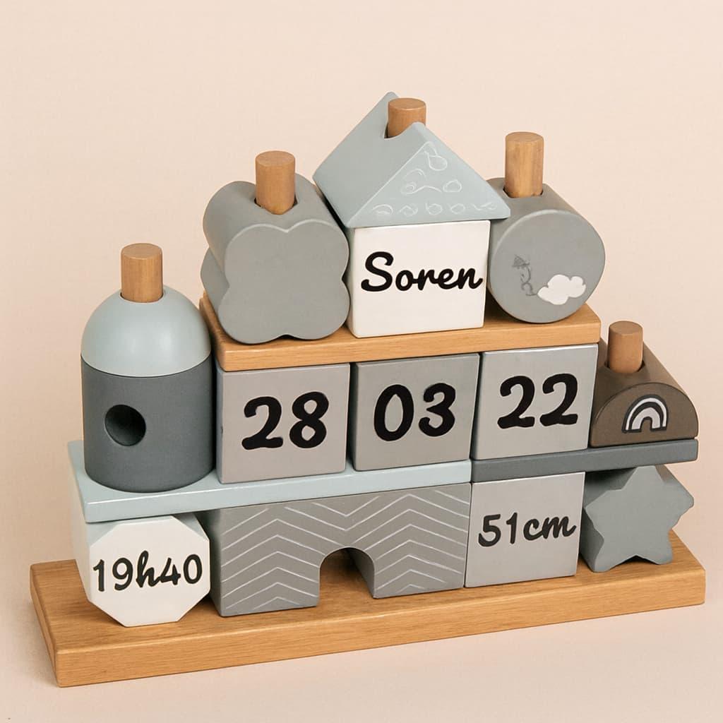 Blocs de cubes a empiler en bois personnaliser avec le prenom soren date poids taille