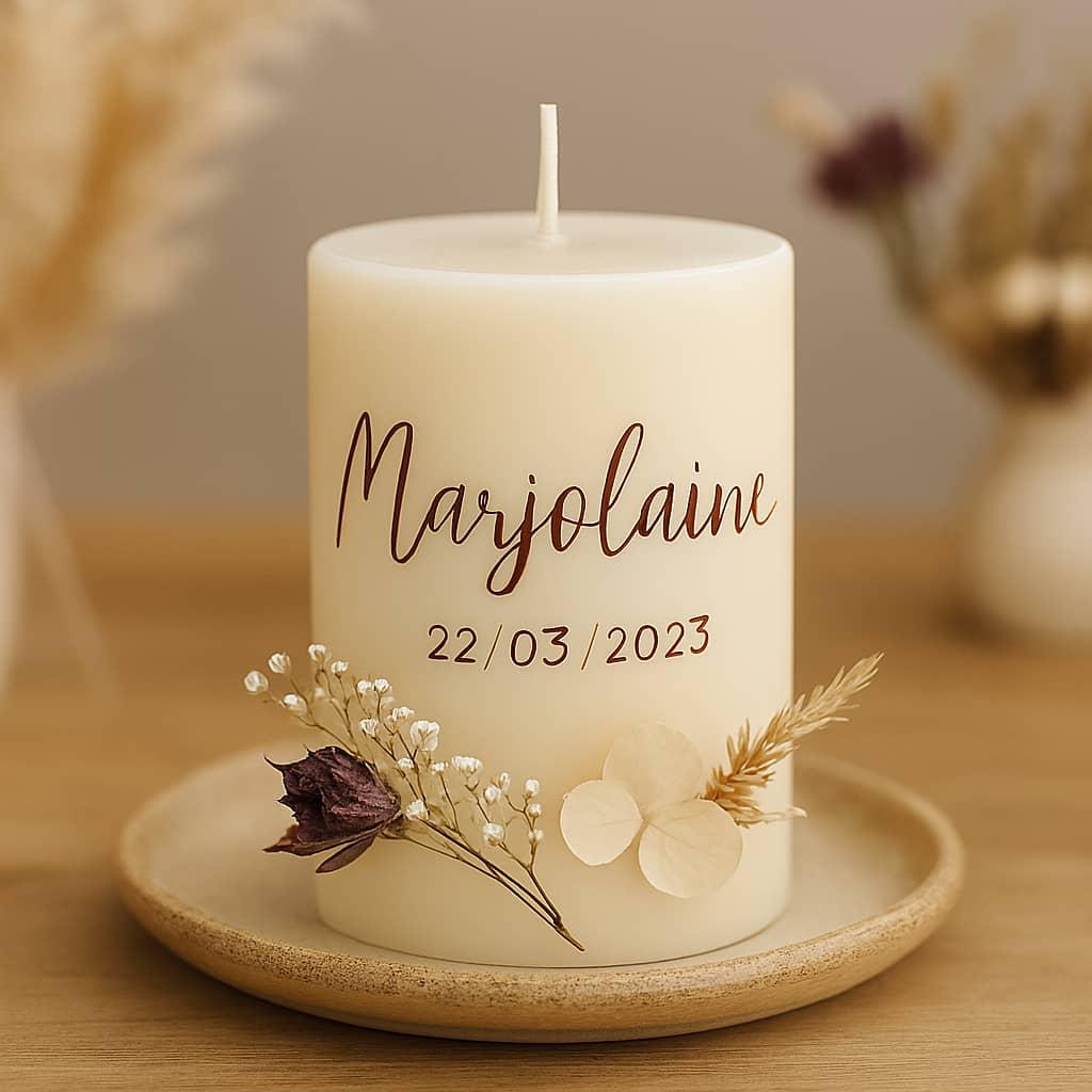 Bougie personnalisee avec le prenom marjolaine cadeau artisanal avec date de naissance
