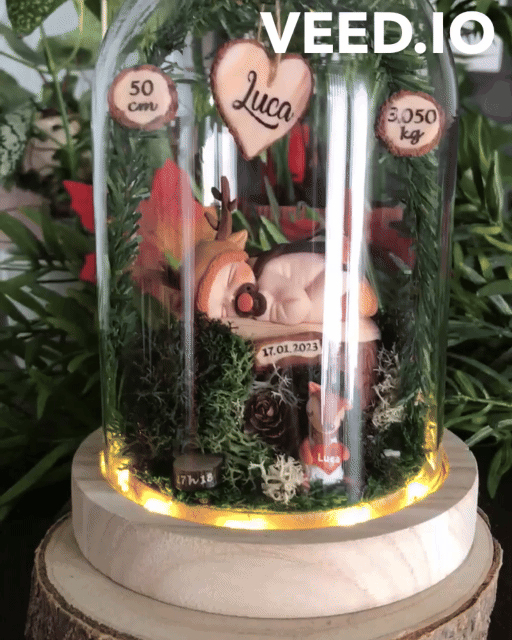 superbe création artisanale d'une cloche led en verre pour cadeau bébé personnalisé