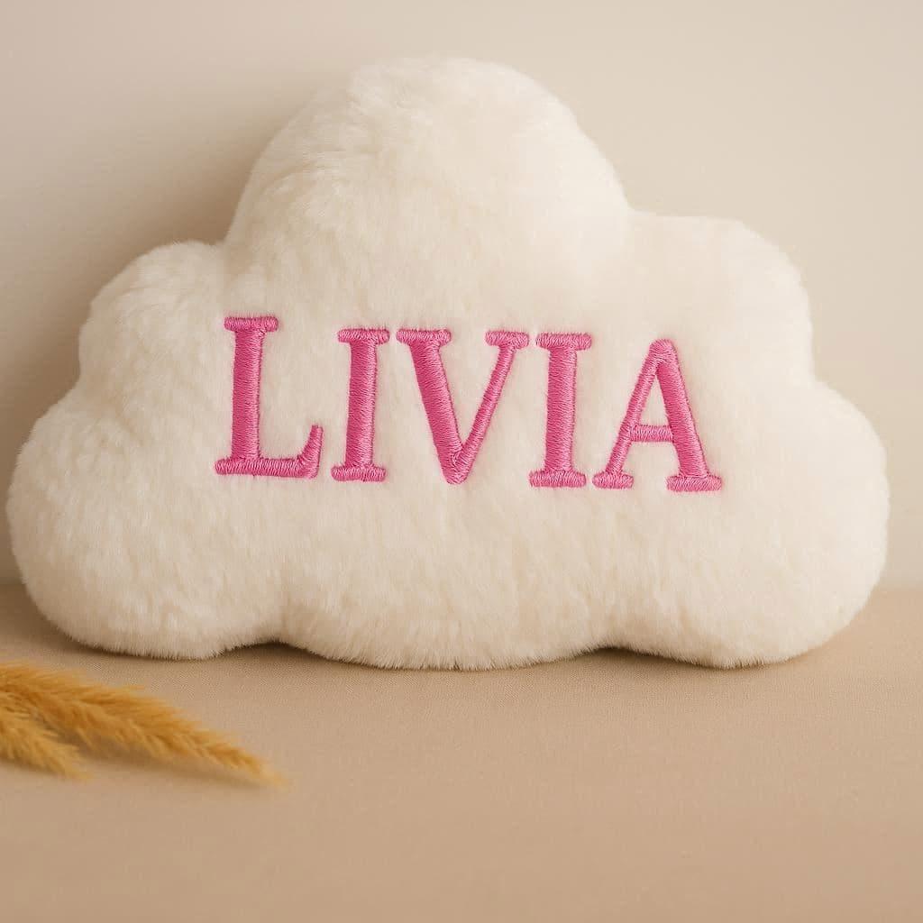 Coussin nuage personnalisé avec le prénom Livia