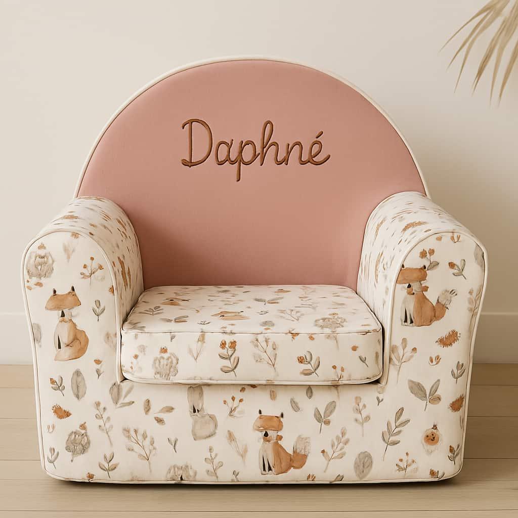 Fauteuil pour enfant personnalise avec le prenom daphne