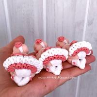 Figurine bebe fille robe