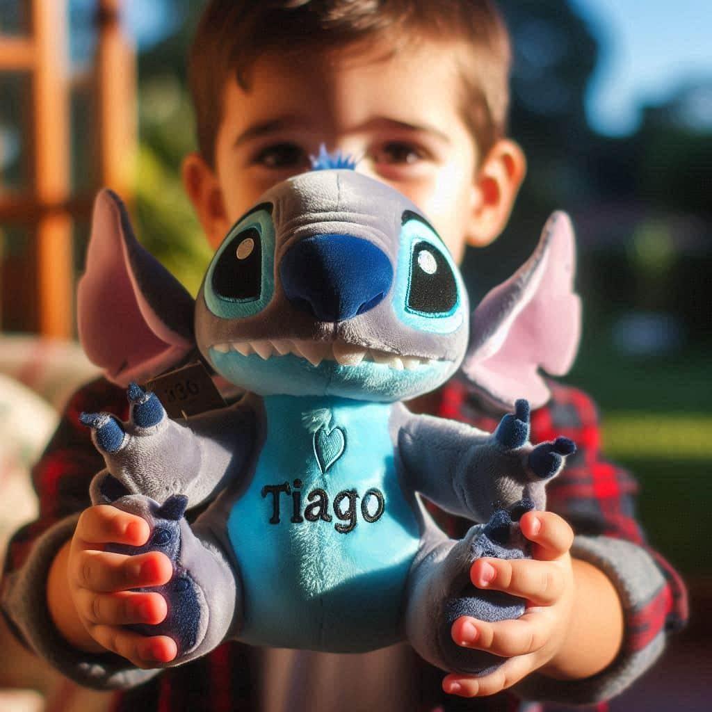 Jolie peluche personnalisee avec le prenom tiago theme stitch