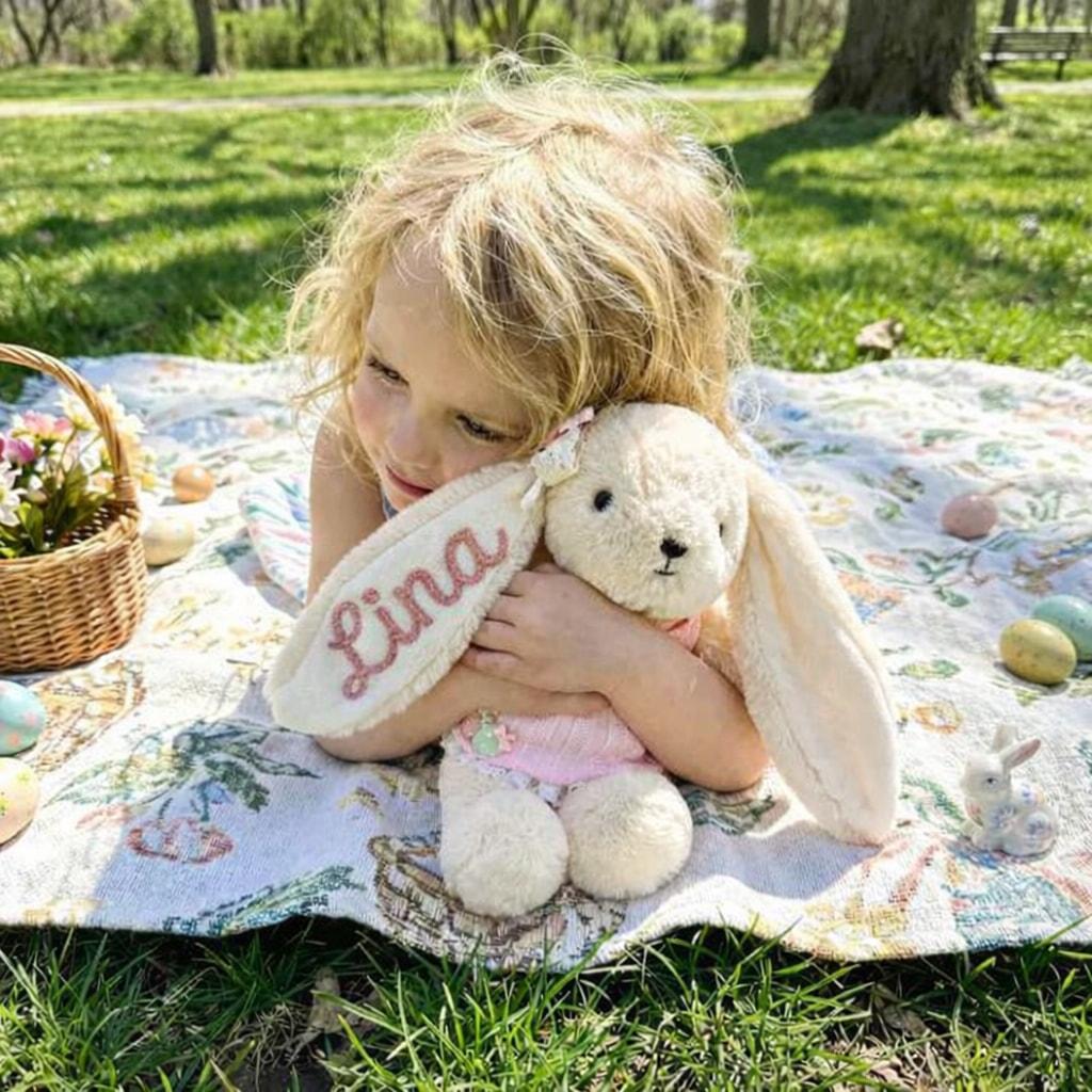 Peluche lapin personnalisée avec le prénom Lina, idée cadeau de naissance
