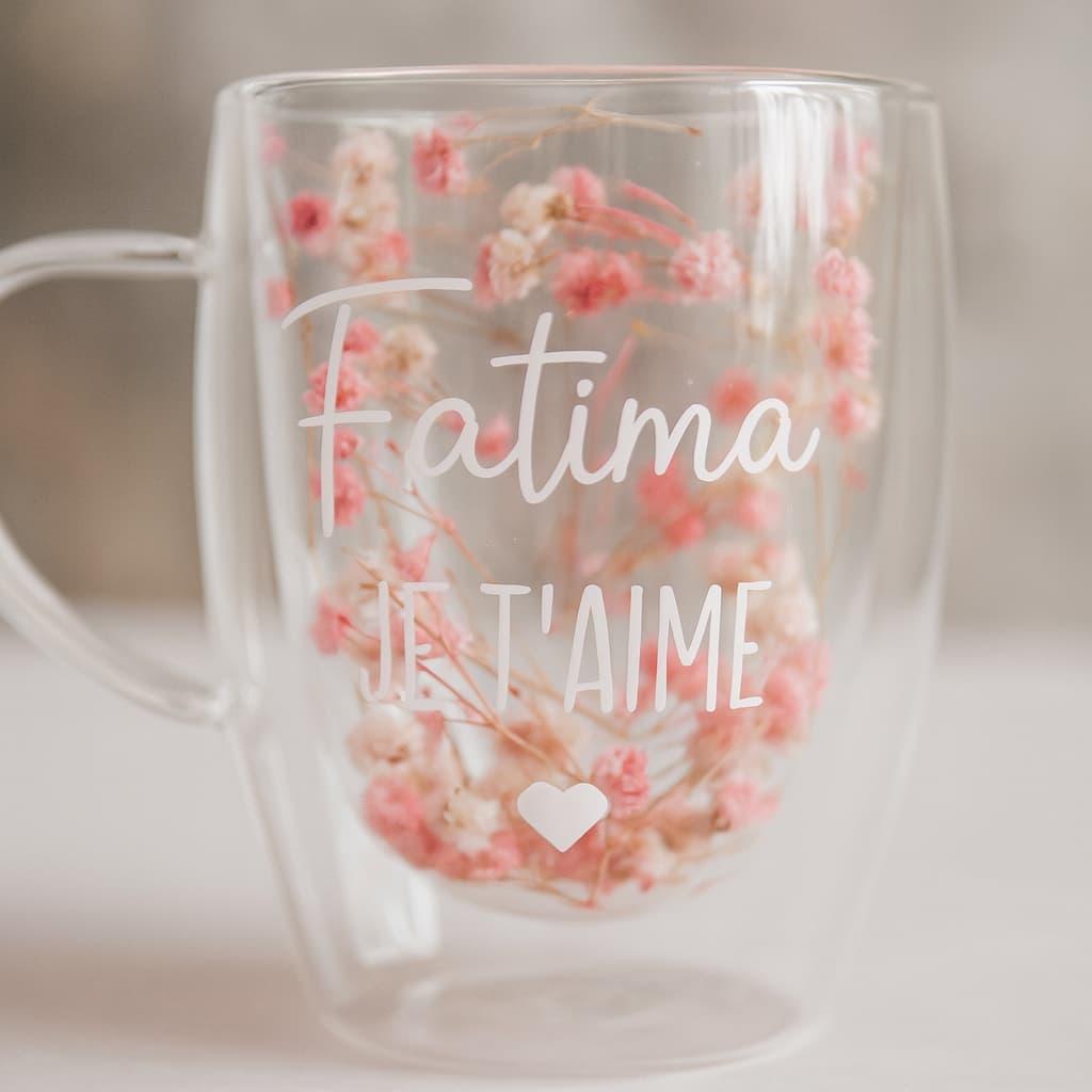Tasse mug en verre avec des fleurs personnalisee avec fatima je t aime