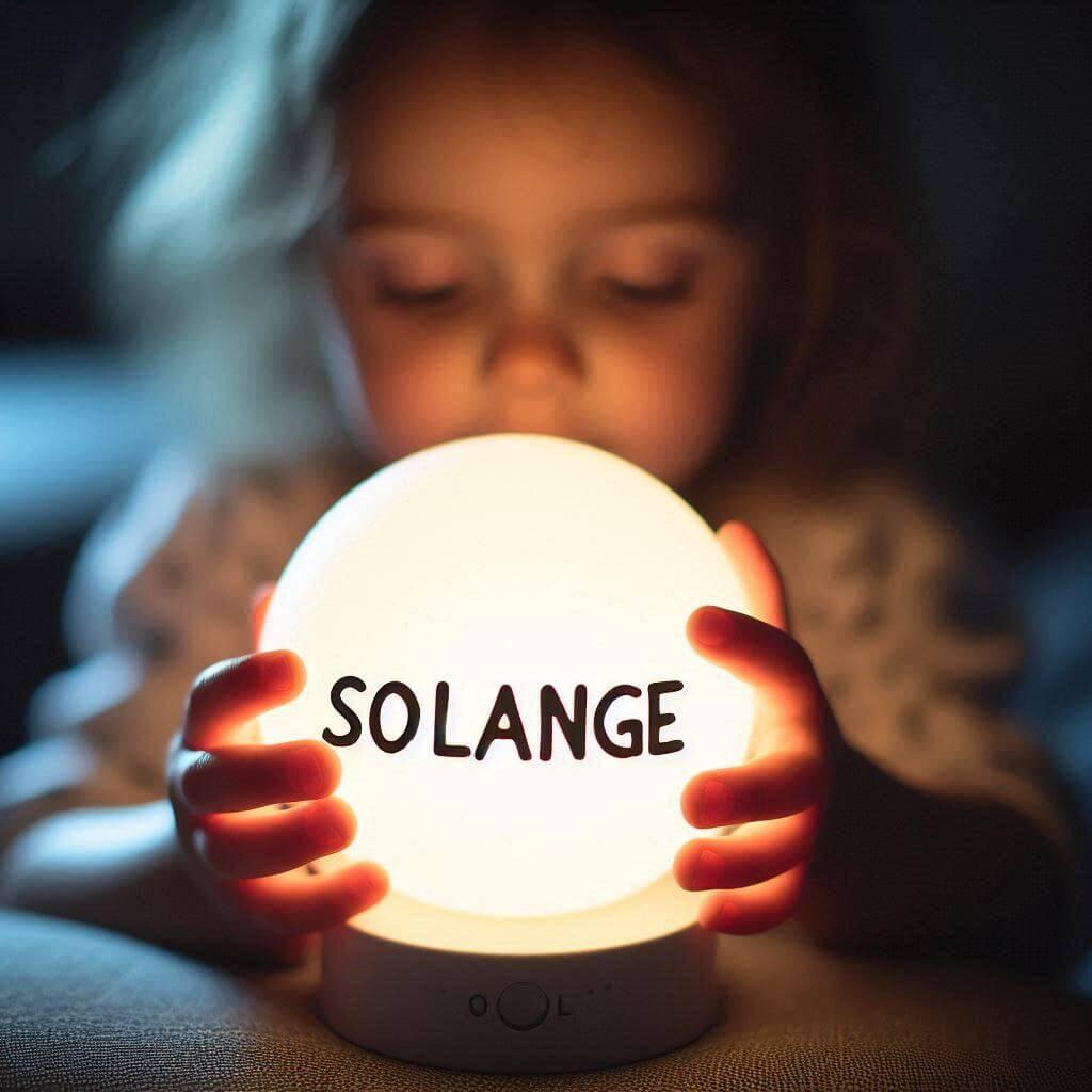Une veilleuse personnalisee avec le prenom solange