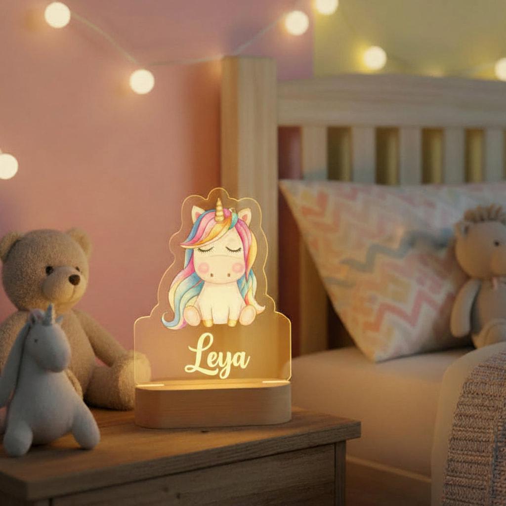 Veilleuse licorne personnalisée au prénom Leya