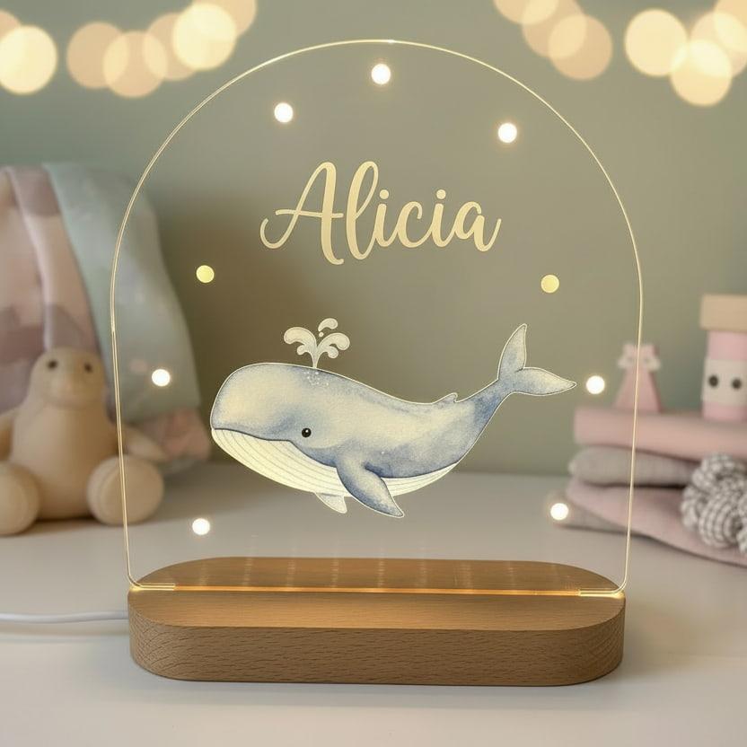 Veilleuse baleine bleue personnalisée Alicia, lumière douce pour chambre d’enfant