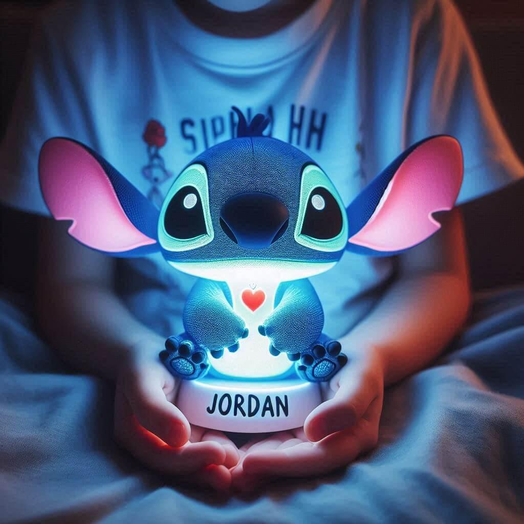 Veilleuse personnalisee avec le prenom jordan theme stitch